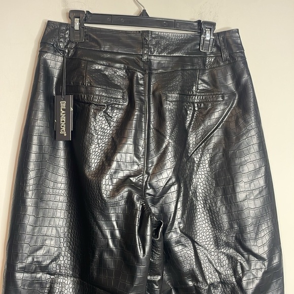 BlankNYC | Women’s Black Vegan Leather Crocodile Print Tapered Pant Size 30 NWT - Picture 5 of 8